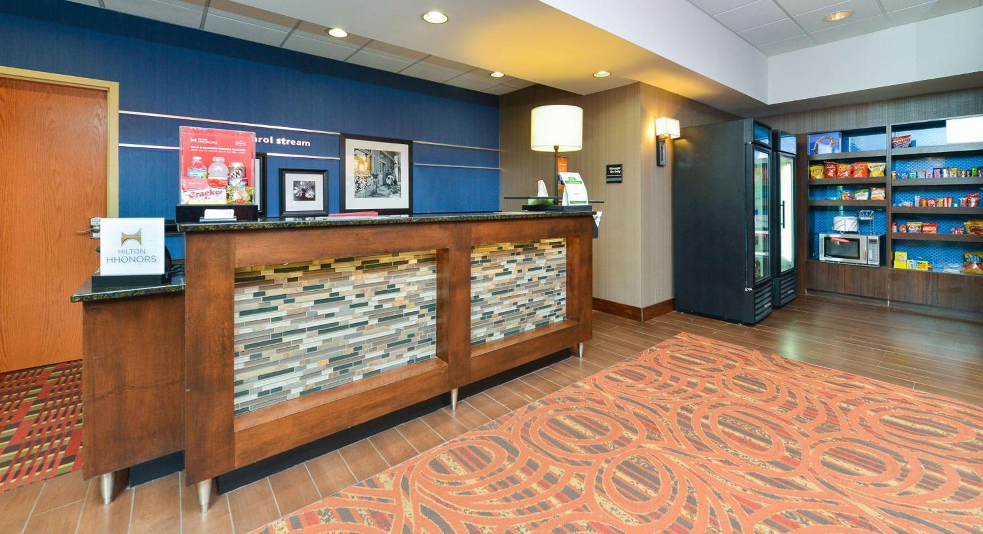 Hampton Inn Chicago-Carol Stream Eksteriør billede